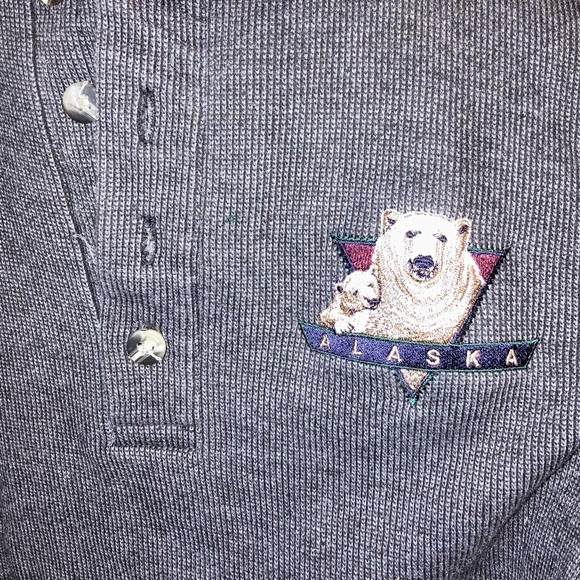Vintage 90s Alaska Bear Embroidered Sweater Grey sz  Medium Unisex Style - Picture 4 of 7